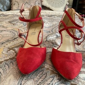 Liz Claiborne Red Triple Strap Pump